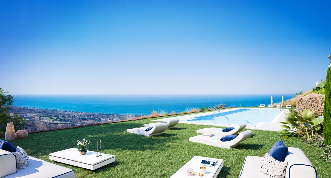 Slap af ved swimmingpoolen i smukke omgivelser med panoramaudsigt.