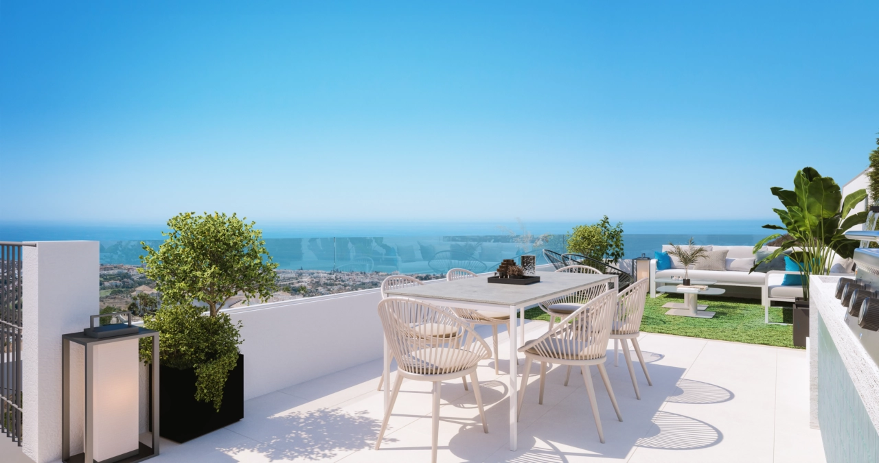 The perfect space for outdoor dining with family and friends, with the sea as your backdrop.