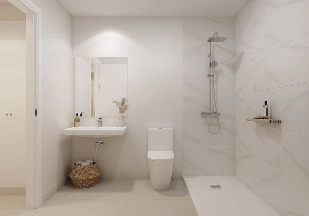 Elegance and quality define the principal bathroom, with contemporary fixtures and finishes.