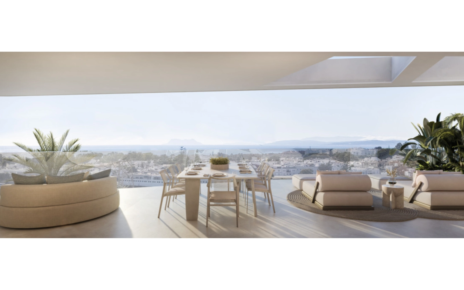 From the spacious terrace, you can enjoy beautiful sea views over the Costa del Sol.