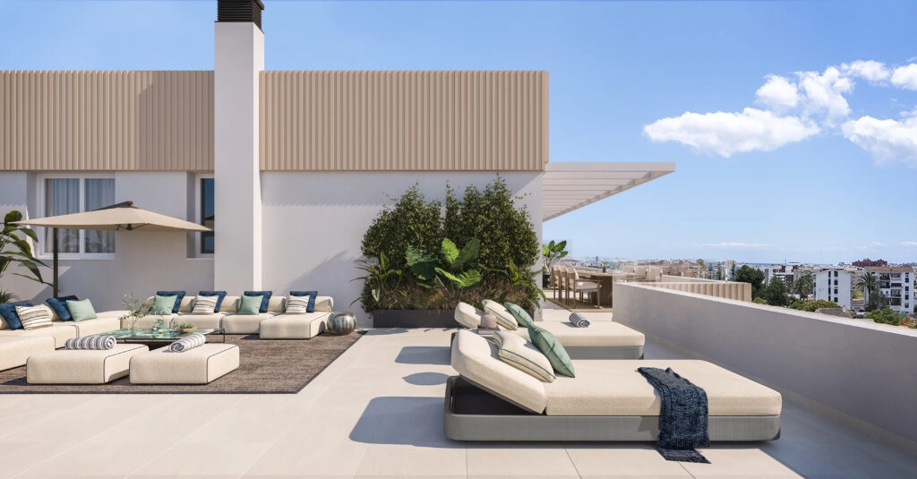 Relax and entertain on an expansive private terrace, enjoying the pleasant Costa del Sol climate.
