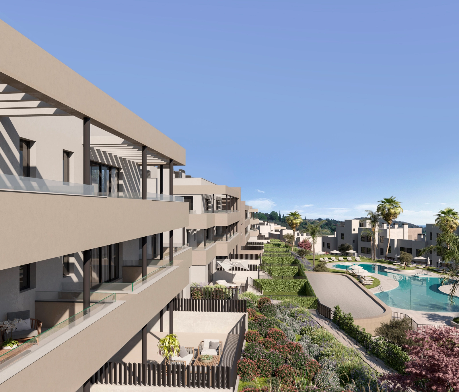 Utviklingens vakre terrasserte design sikrer privatliv og utmerket utsikt over fellesområdene.