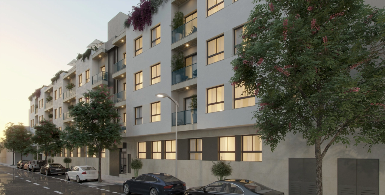 En innbydende atmosfære ønsker deg velkommen hjem om kvelden, med diskret utvendig belysning.